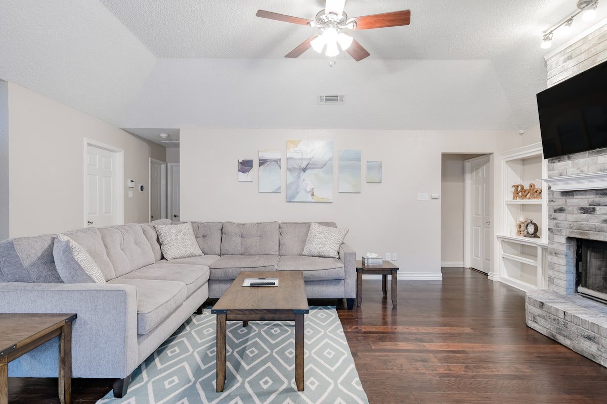 One of the best Airbnbs in Dallas, Texas, an Elegant Urban Cottage