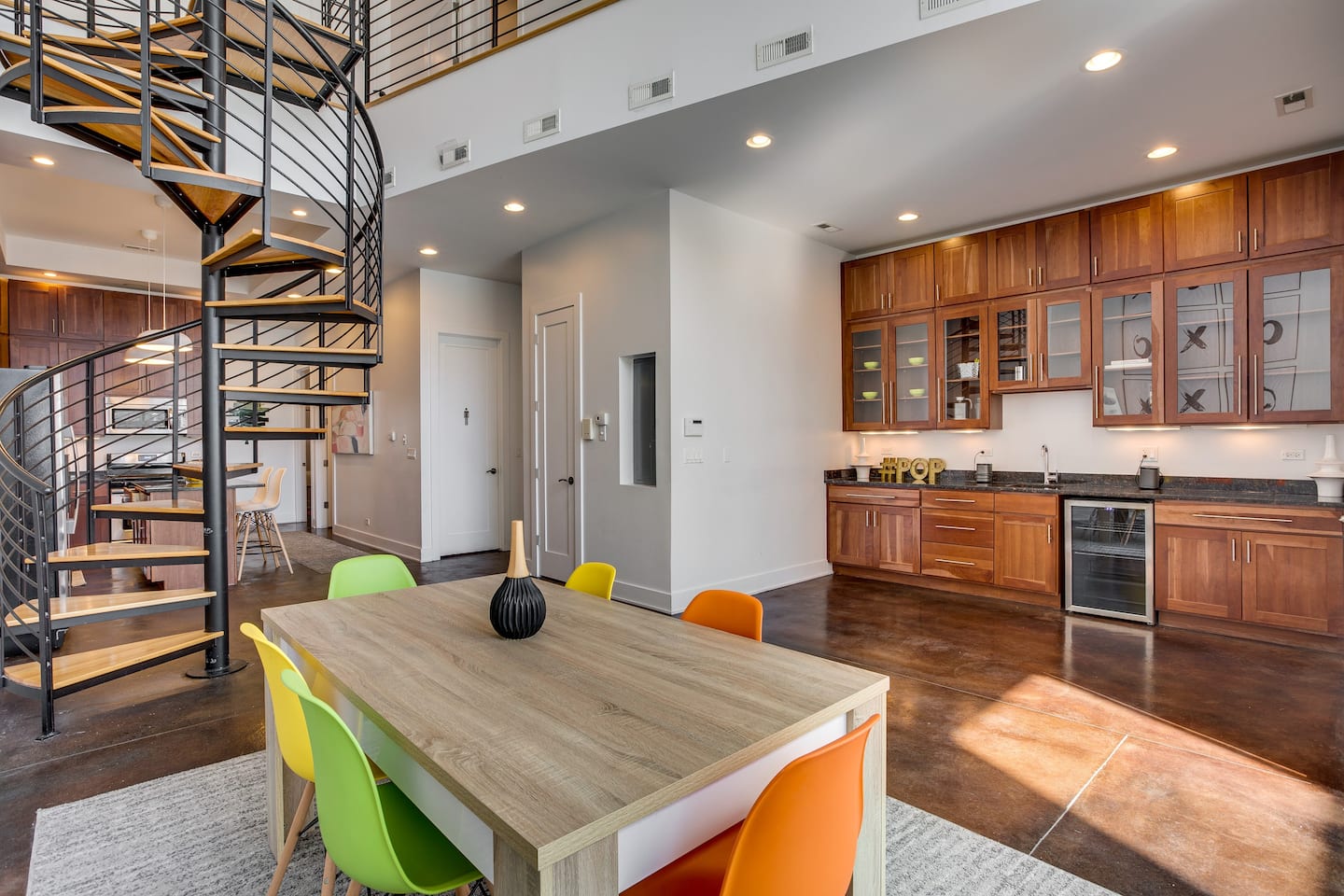 Fulton market condo, one of the best Airbnbs in Chicago