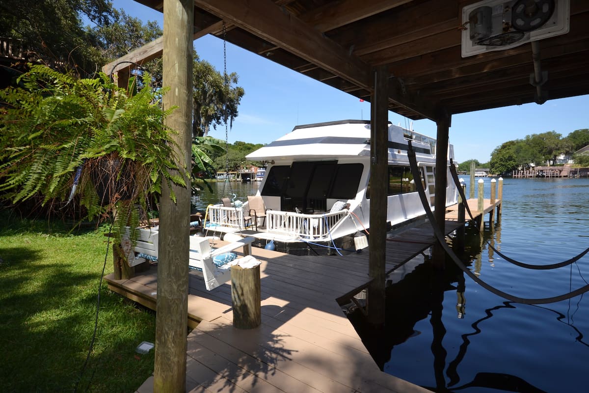 Seas the day houseboat, a great Destin Florida Airbnb