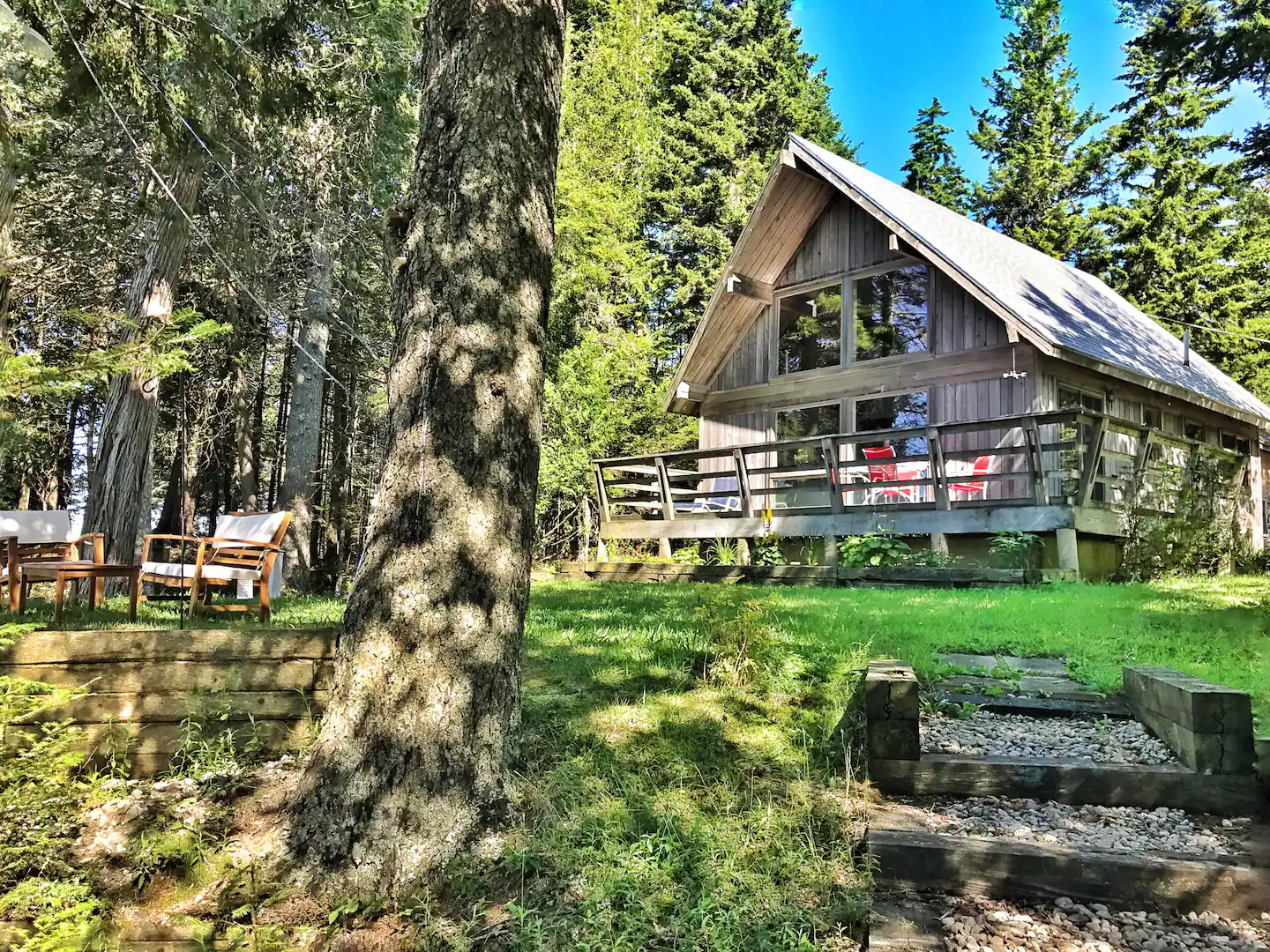 Oceanfront cottage in Maine, one of the best Airbnbs there