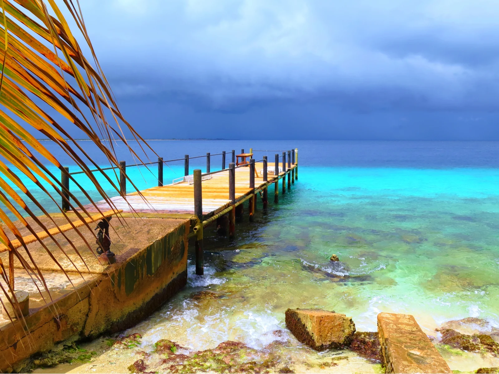 Rainy day on the beach during the worst time to visit Aruba