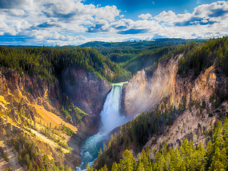Downriver shot of Grand Canyon in Yellowstone during the best time to go