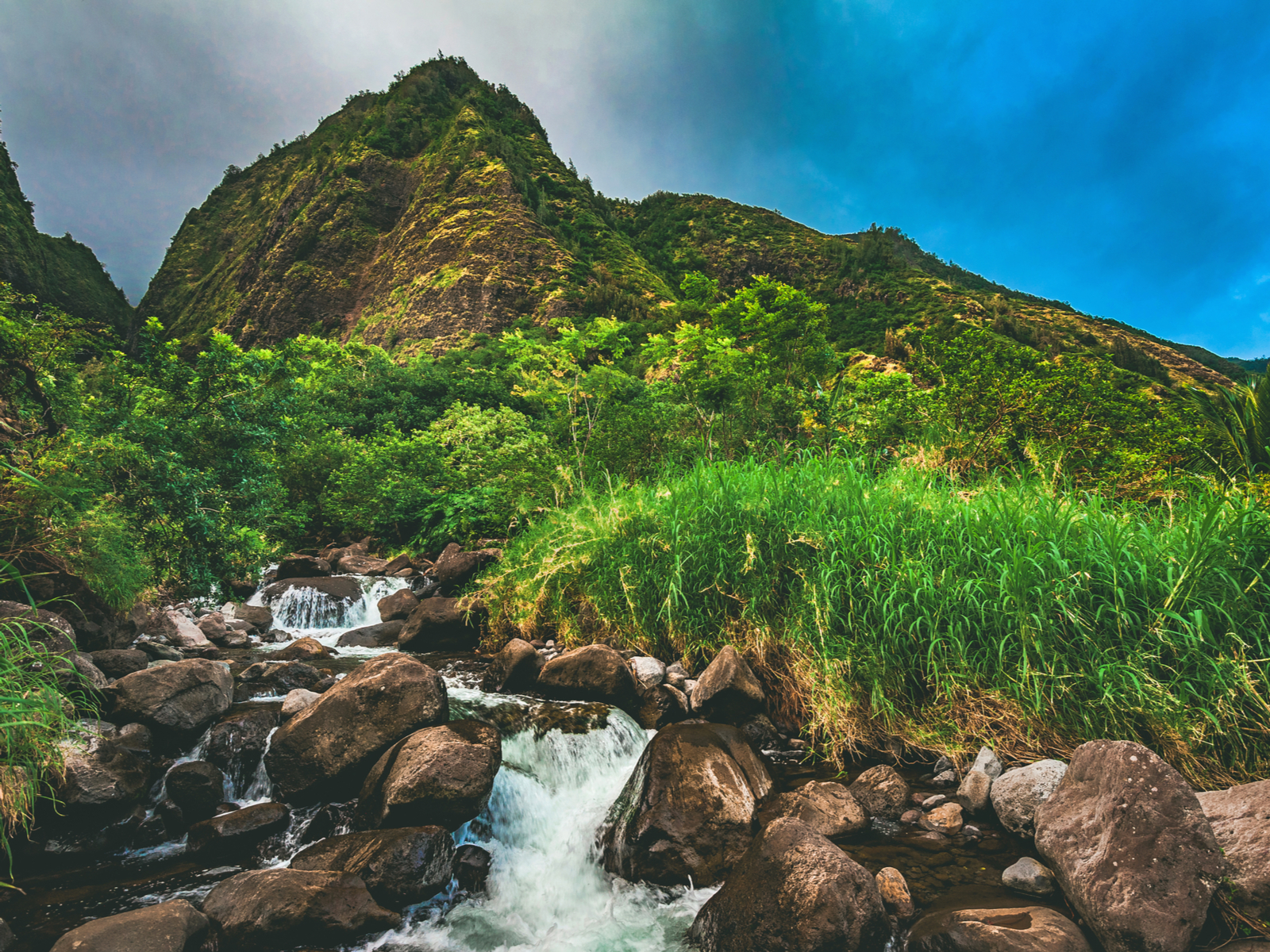 ‘Iao Valley State Park, one of the best hikes in Hawaii