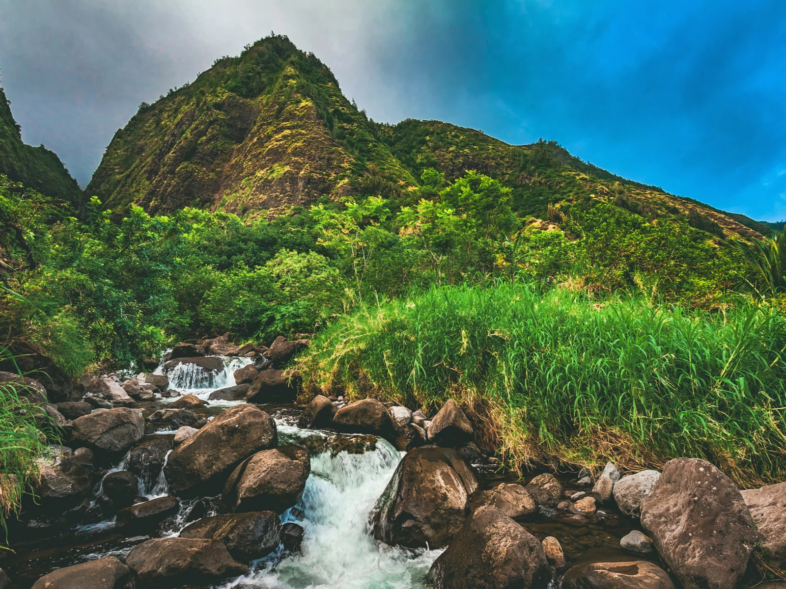 ‘Iao Valley State Park, one of the best hikes in Hawaii