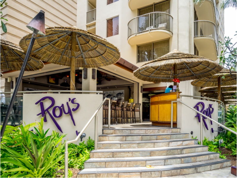 Roy's, one of the best restaurants in Hawaii, as viewed from the outside