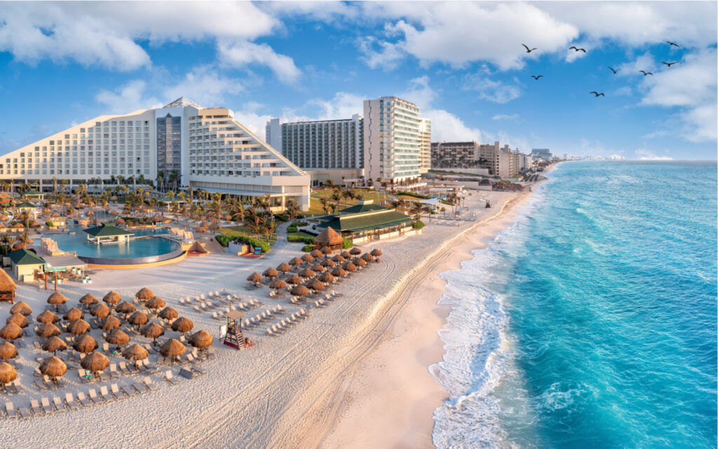 Is Cancun Safe to Visit in 2023? Safety Concerns Travellers 🧳
