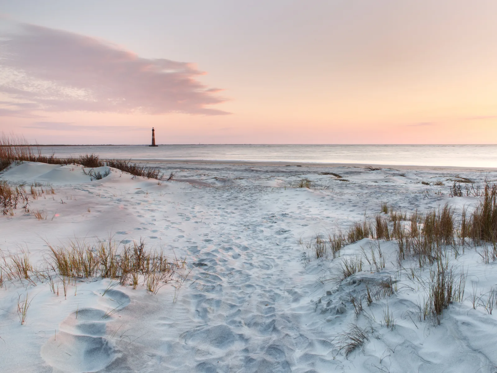 Gorgeous beach in Charleston SC, one of the best things to do in Charleston