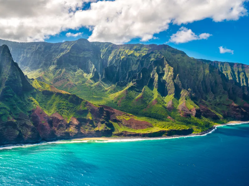 Image of the coast of Kauai for a piece on the best time to visit Hawaii