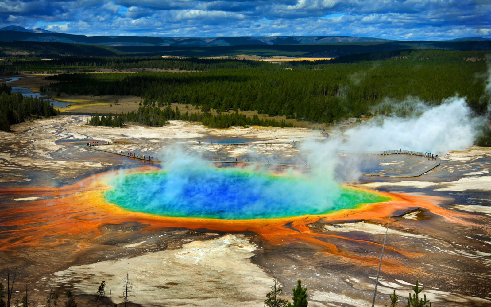 Image of Grand Prismatic Pool during the best time to visit Yellowstone