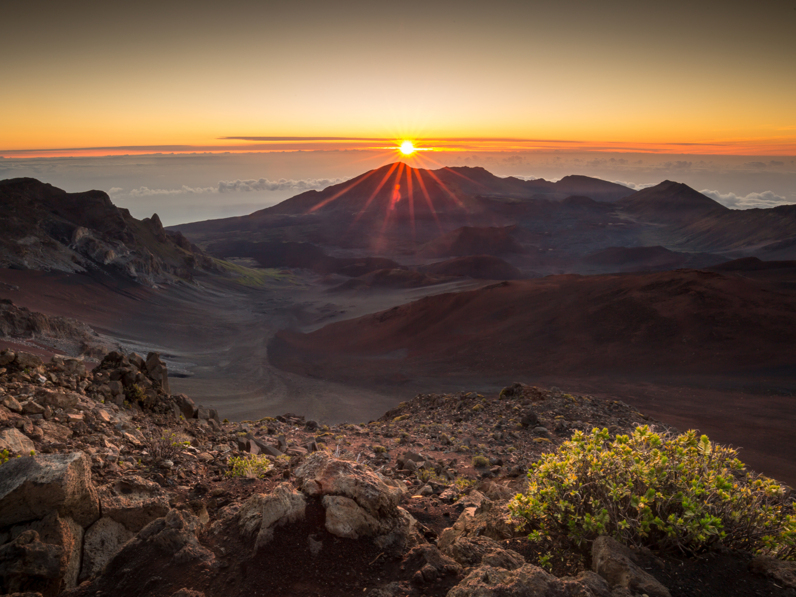 Beautiful morning view from one of the best hikes in Hawaii, the Sliding Sands Trail Haleakalā