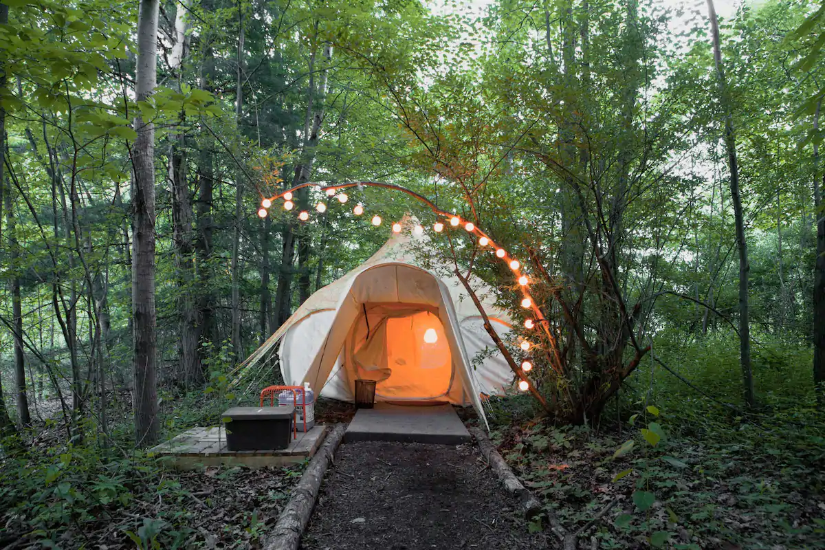 Cool heated yurt in the woods, one of the best Airbnbs in Ohio