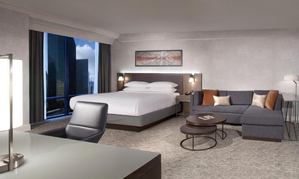 Dallas Downtown Marriot, one of the best hotels in Dallas, pictured in the room
