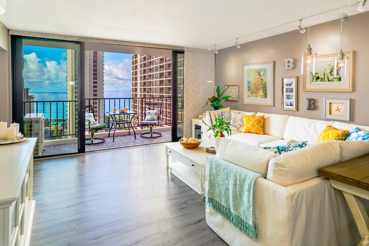 Luxury condo in Honolulu, one of the best Airbnbs in Oahu