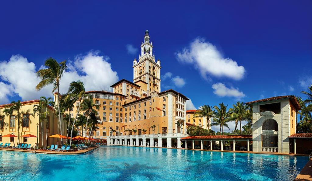 Nice pool view of one of Miami's best hotels, the Biltmore