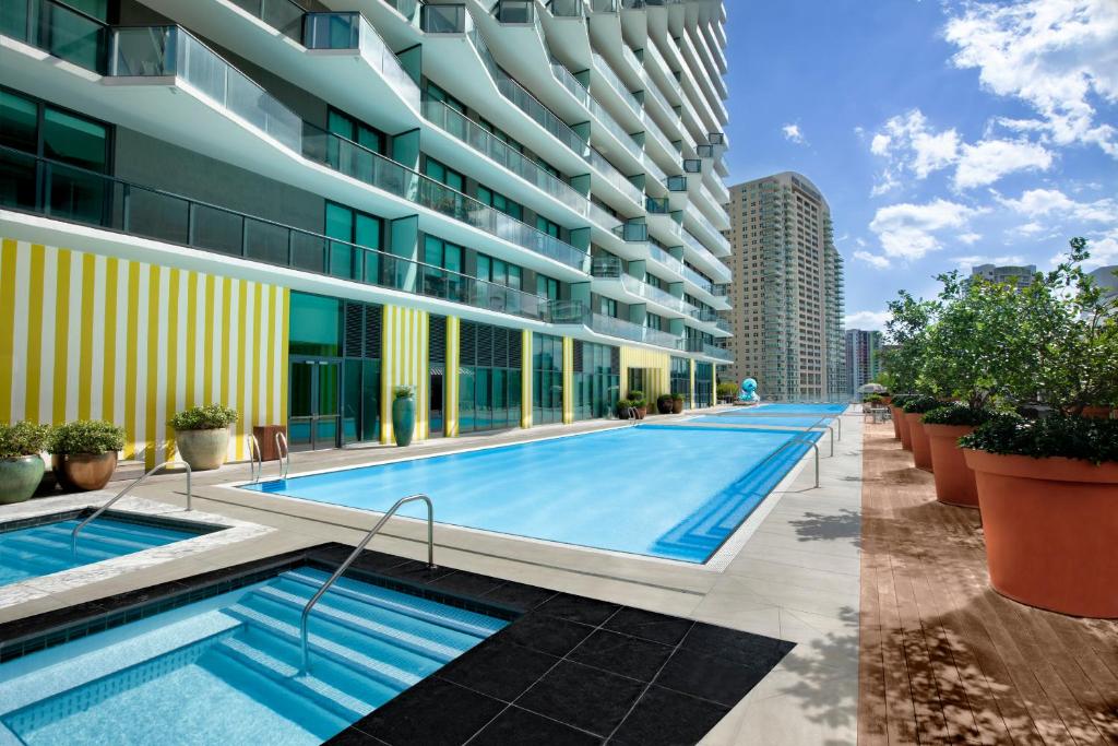 Pool and outdoor complex at the SLB Brickell, one of the best hotels in Miami