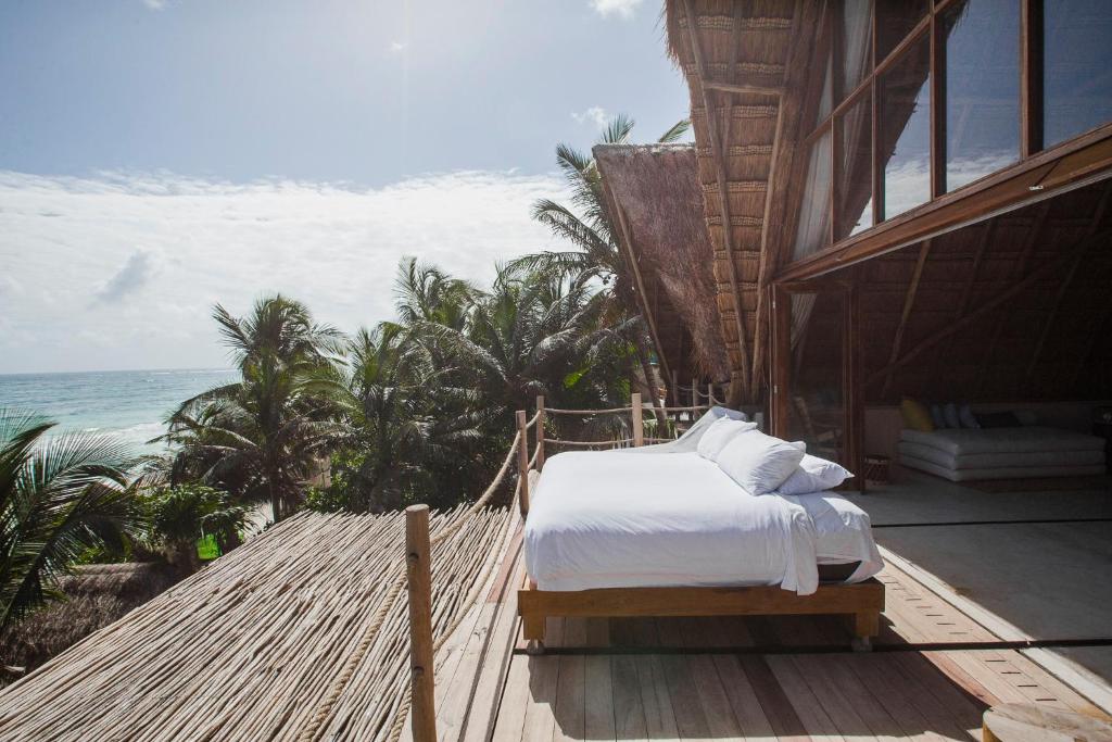 Rolling bed at La Valise, one of the best hotels in Tulum