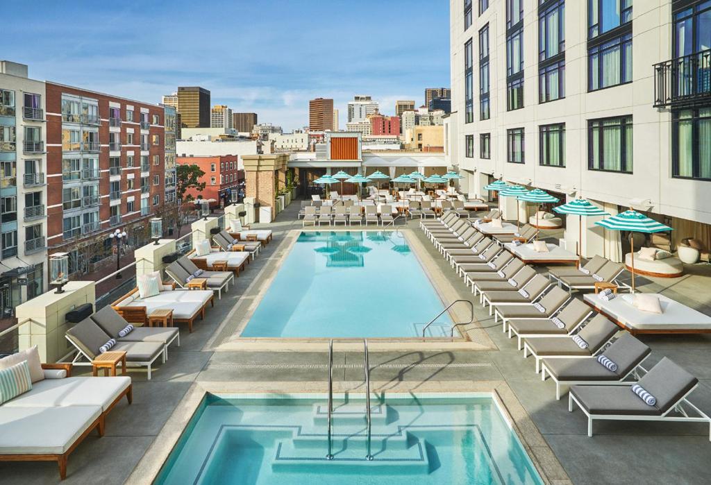 Rooftop pool at one of the best hotels in San Diego, the Pendry