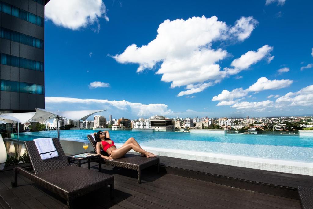 Rooftop pool at the JW Marriott Hotel Santo Domingo, one of the best resorts in the Dominican Republic