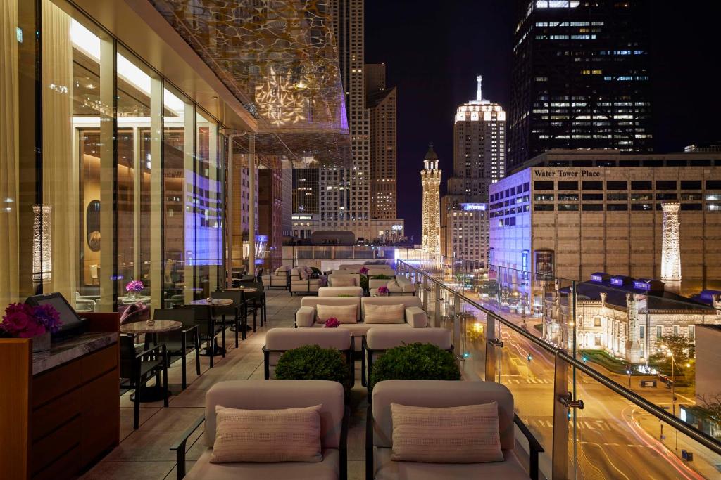 Rooftop terrace at the Peninsula, one of the best hotels in Chicago, located in the Magnificent Mile area