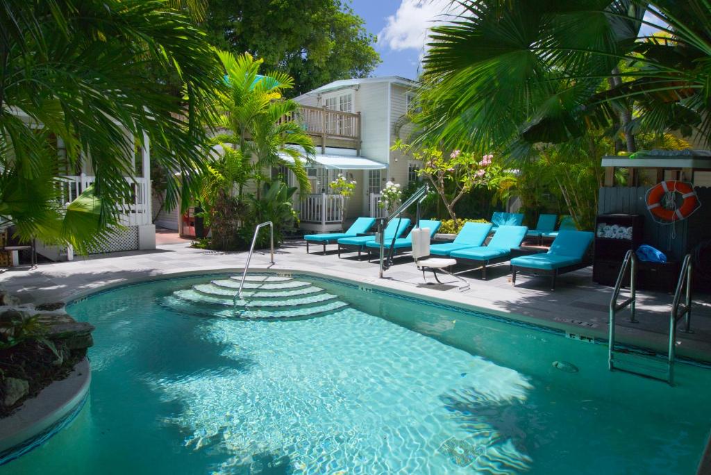Westwinds inn, one of the best hotels in Key West, shown by the pool area