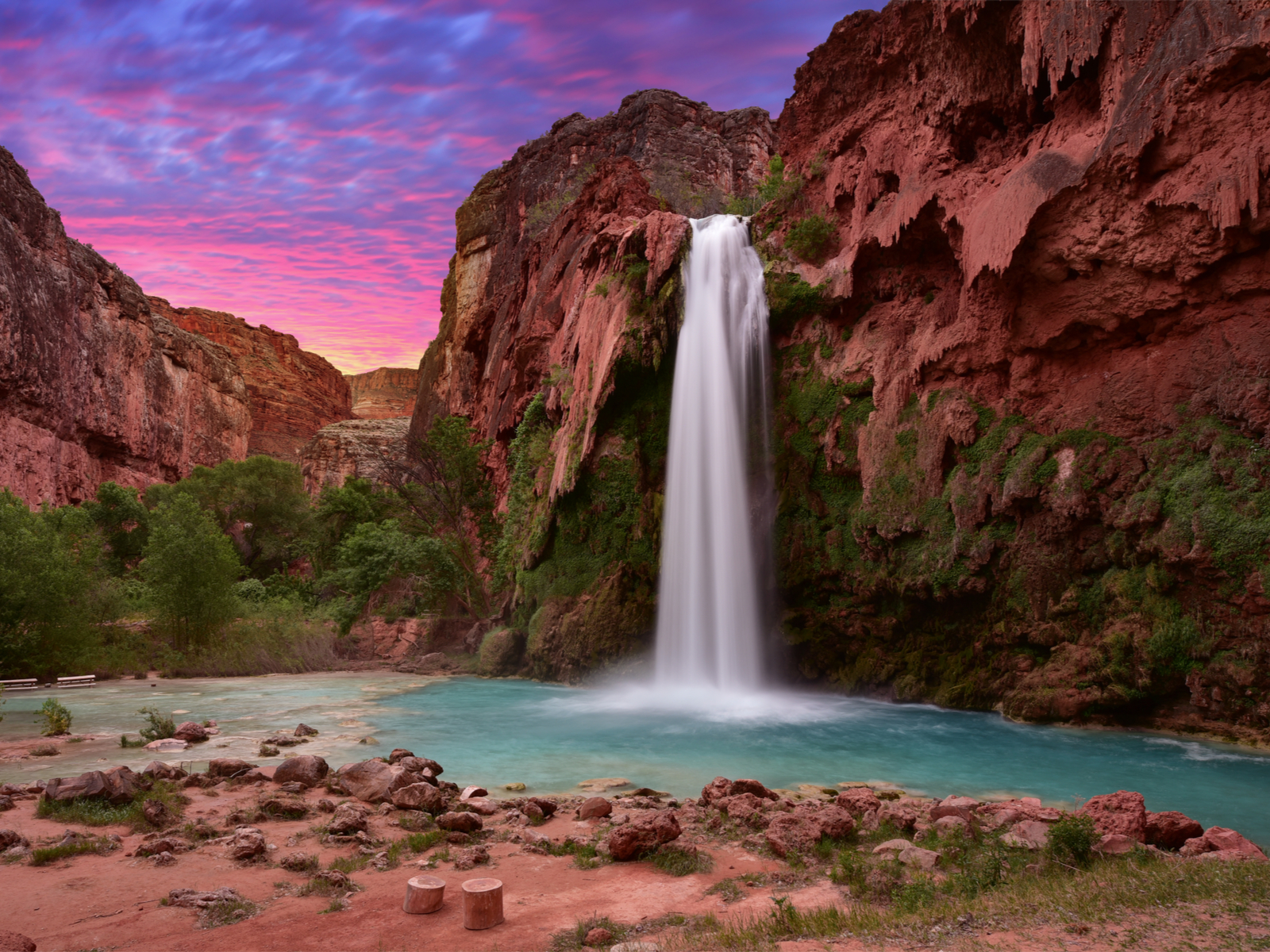 Havasu Falls in Arizona pictured during the best time to go and at Sunset