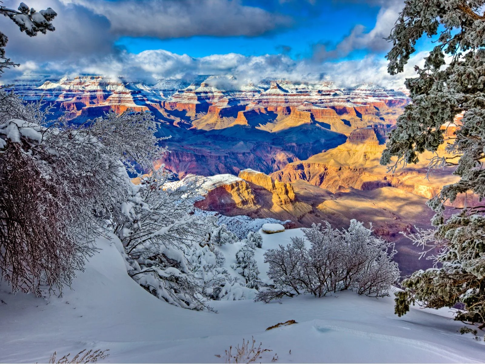 Image of the Grand Canyon pictured during the cheapest time to visit, the Winter