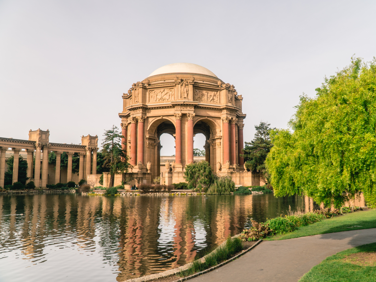 Palace of Fine Arts in San Fran, one of the city's best attractions