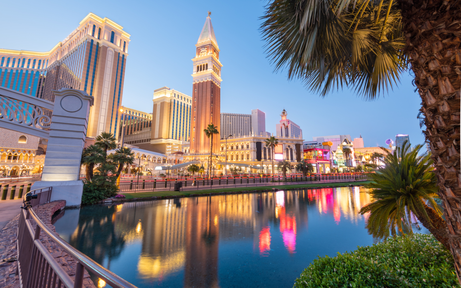 15 Best Things to Do in Vegas (Our Favorites in 2024)