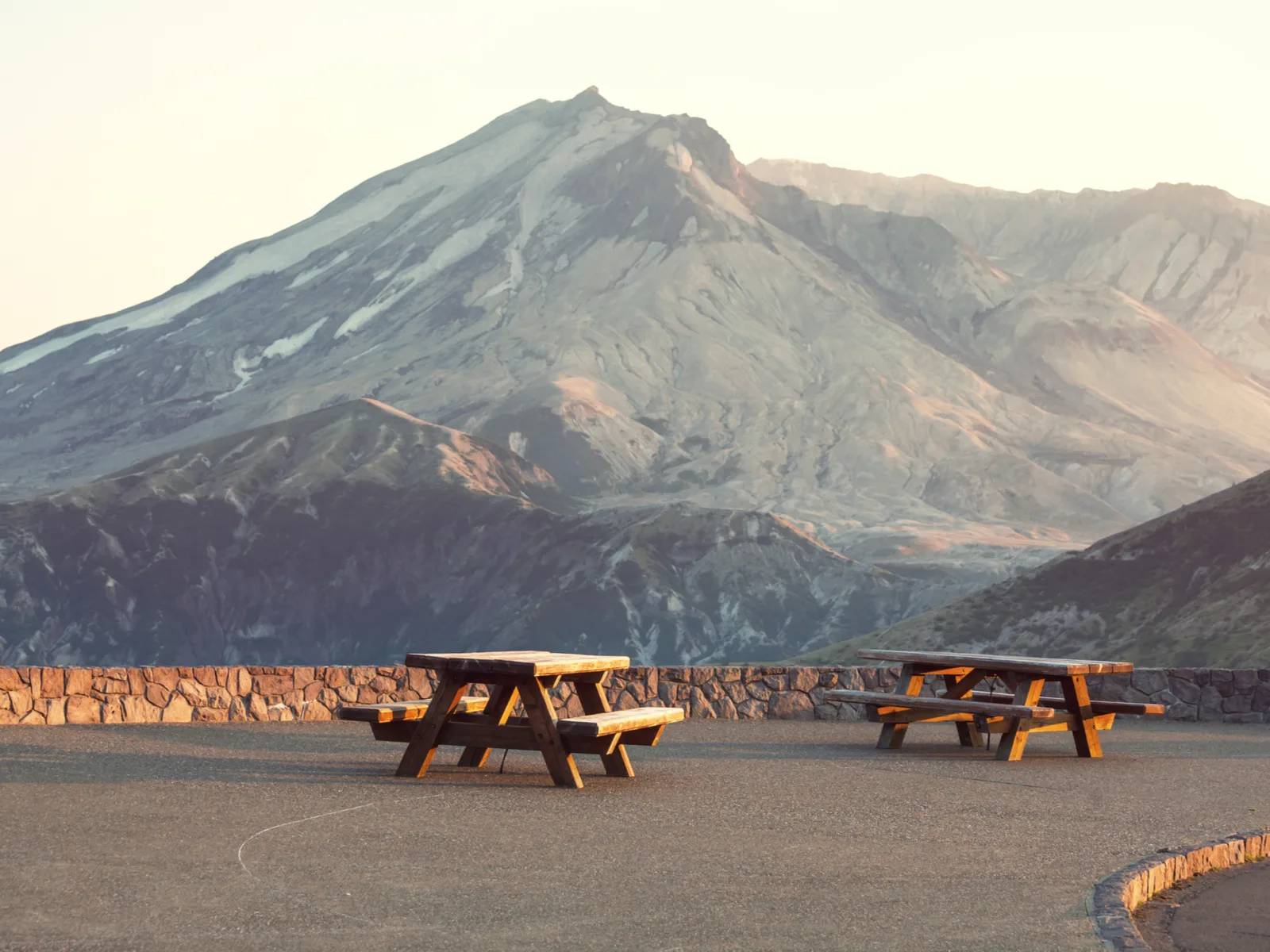 Benches in a scenic overlook in front of Mount St. Helens, one of the best places to visit in Washington State