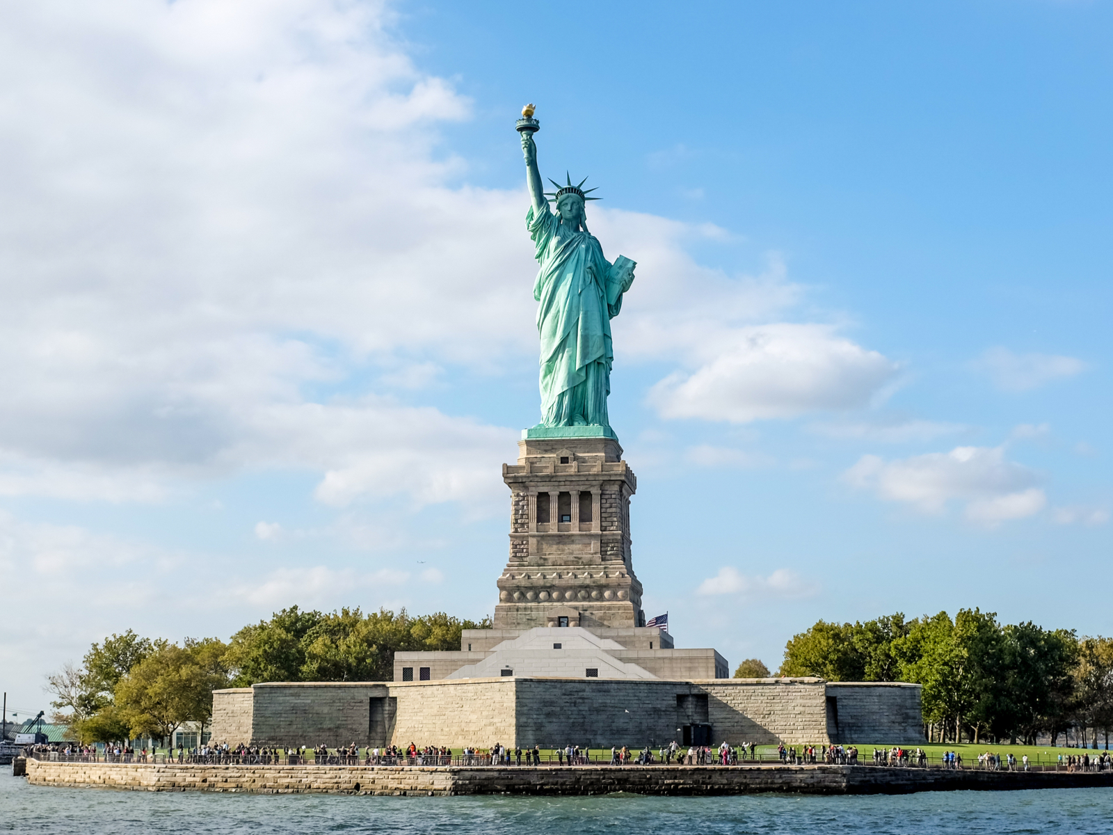 Image of the Statue of Liberty, one of the best things to do in New York City