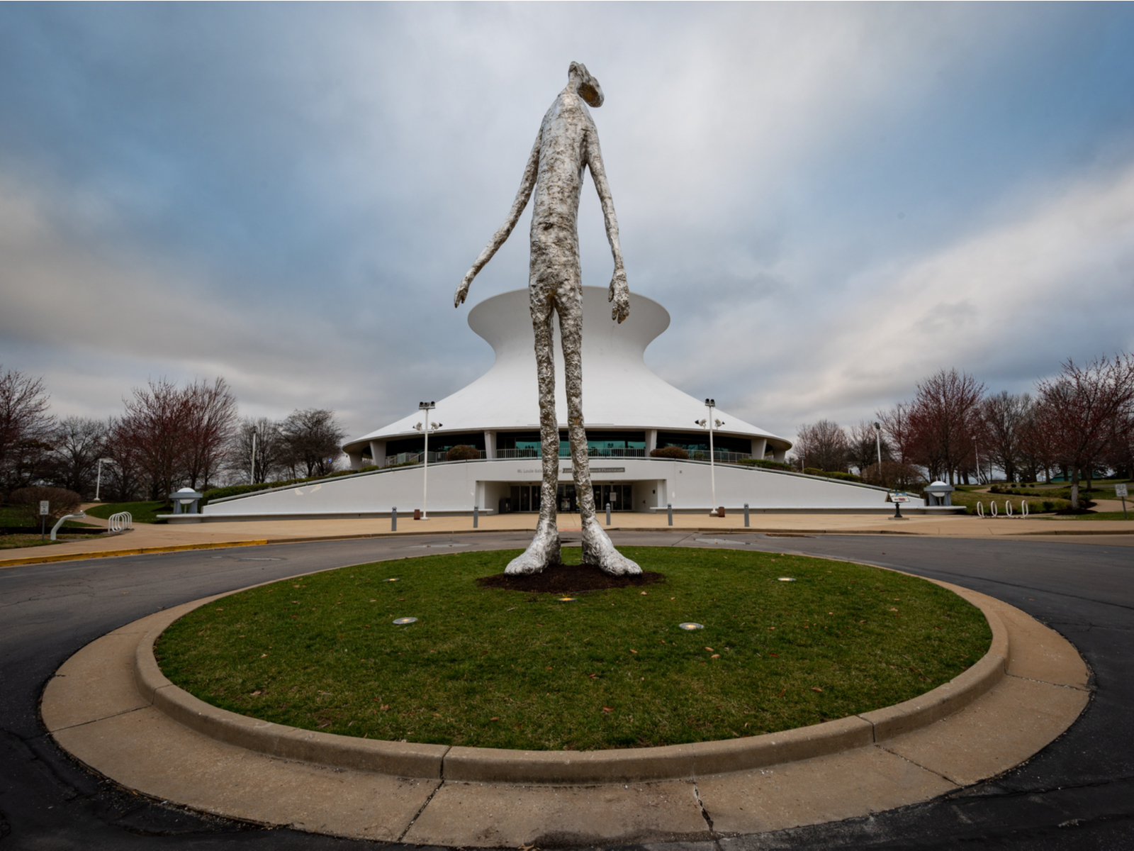 A towering alien-looking statue in front of St. Louis Science Center is one of the best things to do in St. Louis 