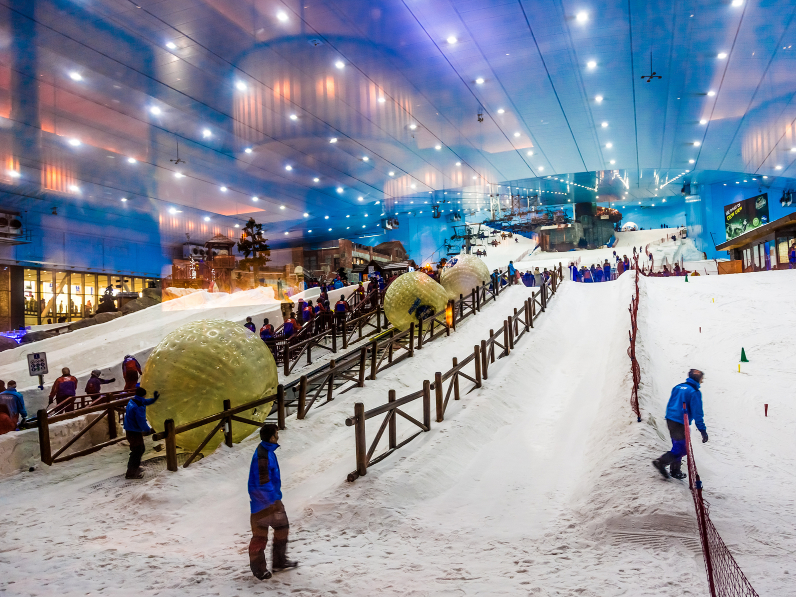Indoor ski area in Dubai pictured during the best time to visit