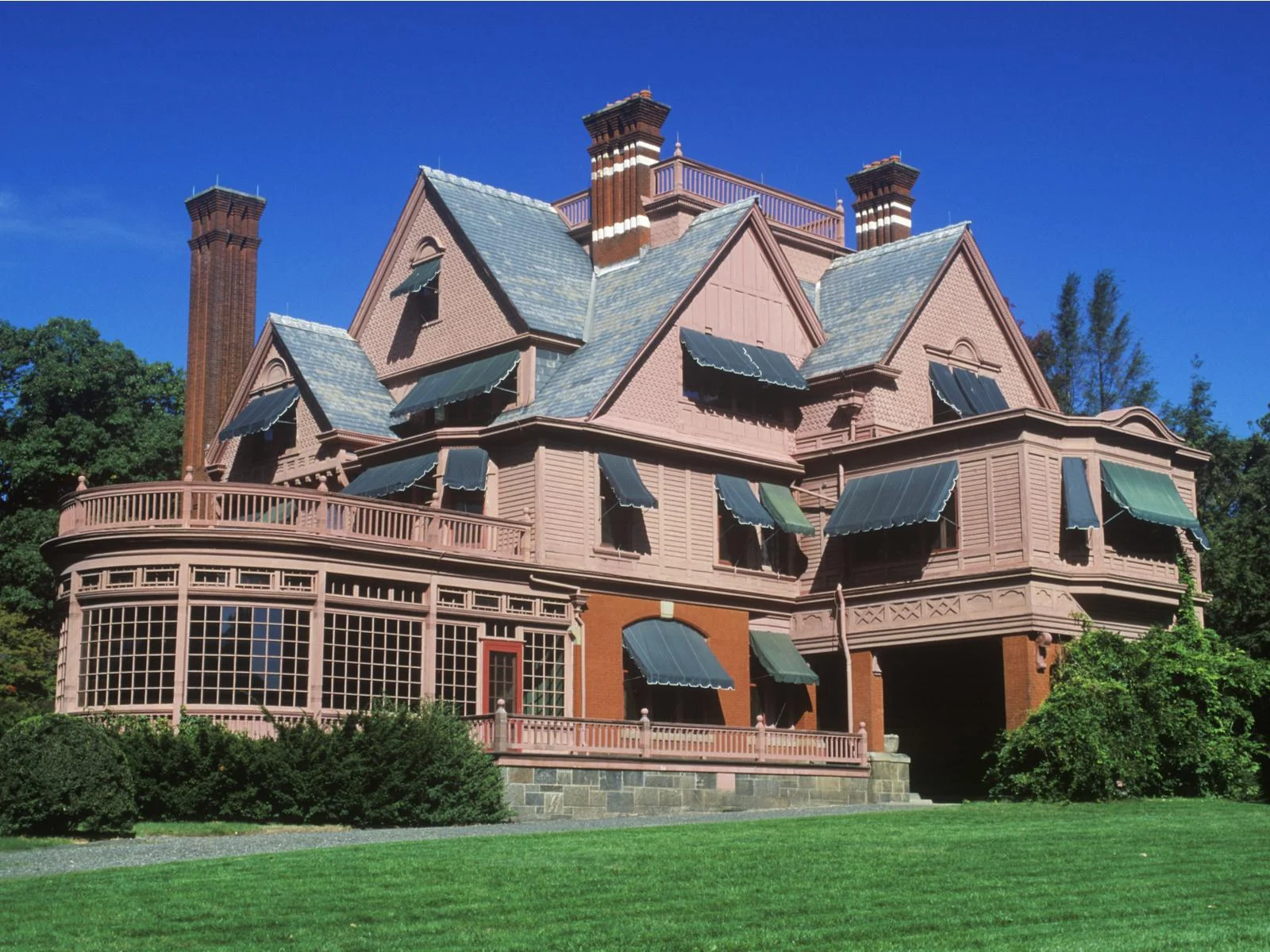 The massive house that was once a home of the renowned Thomas Edison at Thomas Edison National Historical Park, pictured on the outside a piece on the best things to do in New Jersey
