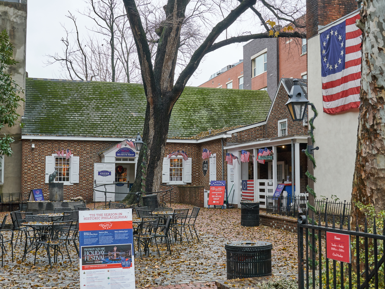 Outside the Betsy Ross House on a gloomy day for a post on the best things to do in Philadelphia