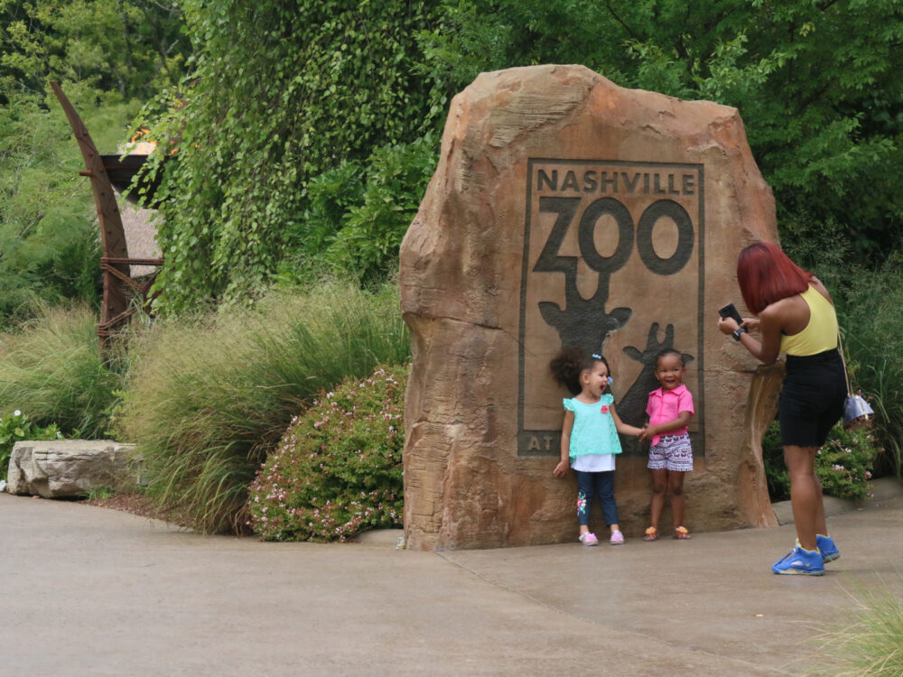 Rock sign that says the Nashville Zoo, which is one of the best things to do in Nashville