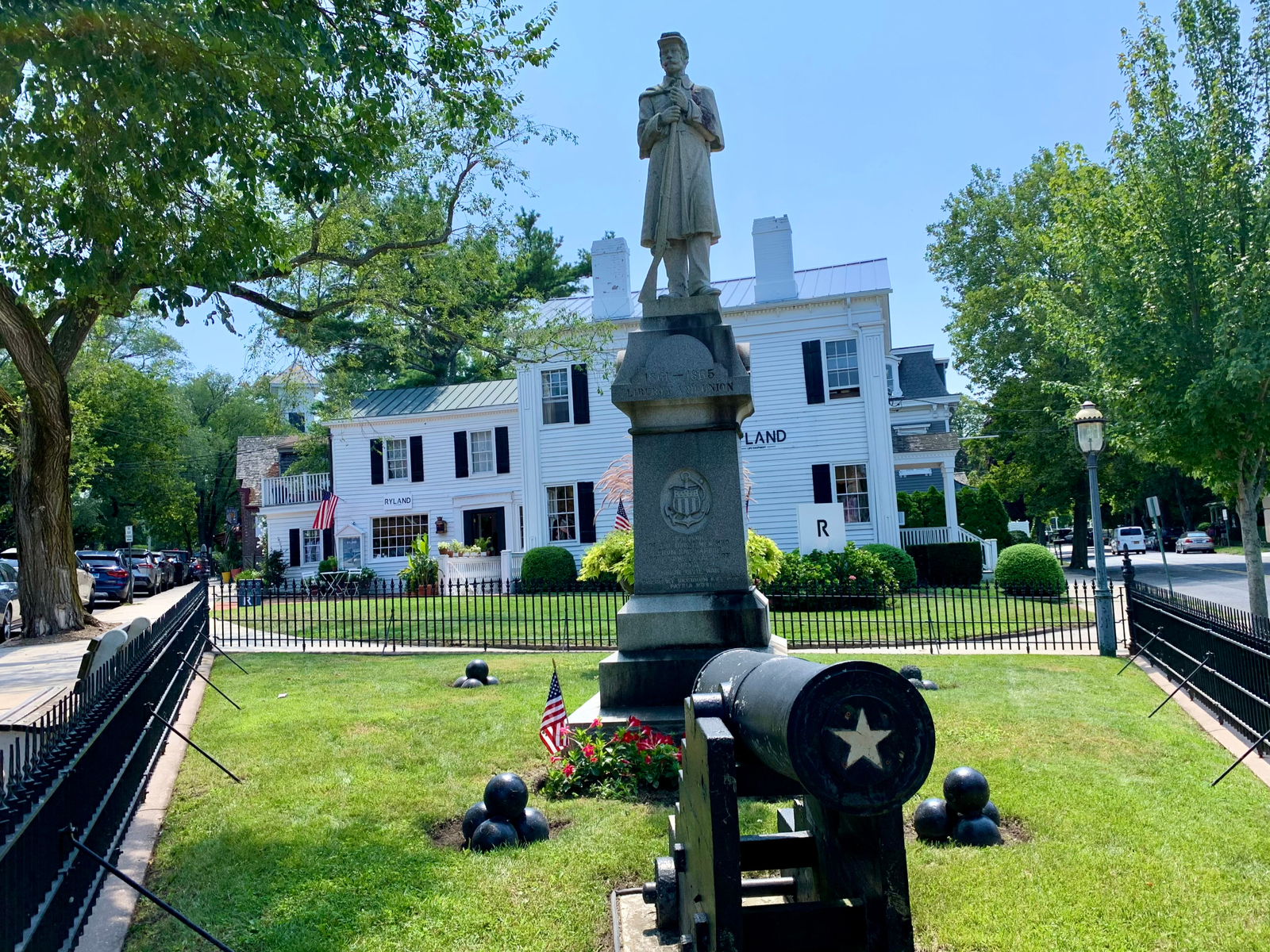 Civil war monument in the yard of one of the best places to stay in the Hamptons, Sag Harbor