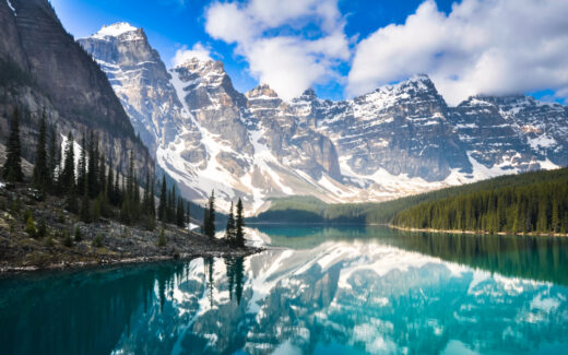 The 23 Best Places To Visit In Canada In 2024 Our Take   Shutterstock 209830570 520x325 