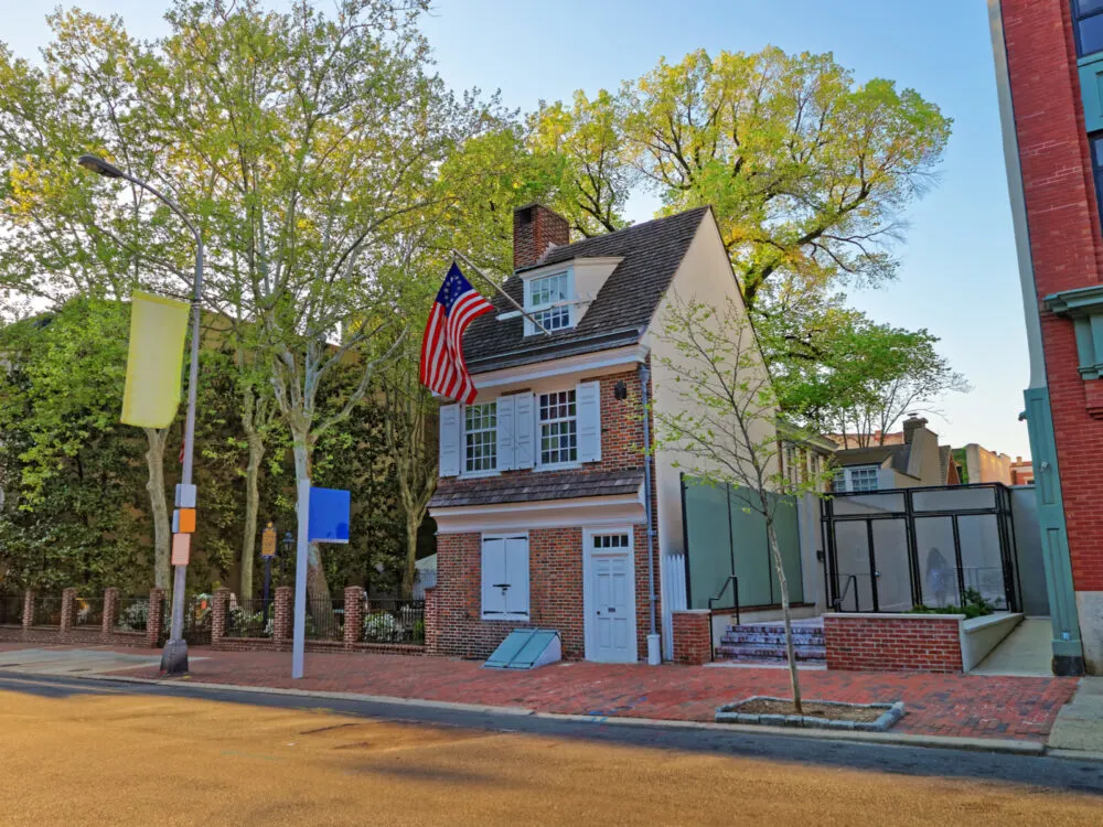Outside of the Betsy Ross House, one of the best things to do in Philadelphia, in the Summer on a calm day