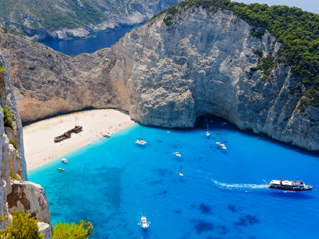 15 Best Things to Do in Greece in 2022 | Travellers 🧳