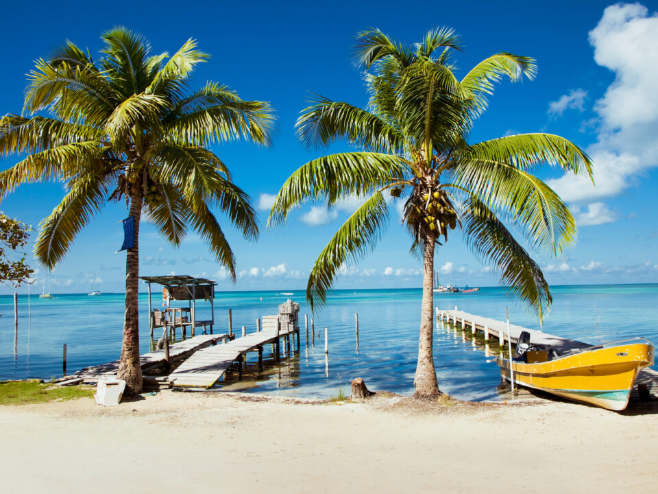 Is Belize Safe? Travel Tips & Safety Concerns Travellers 🧳