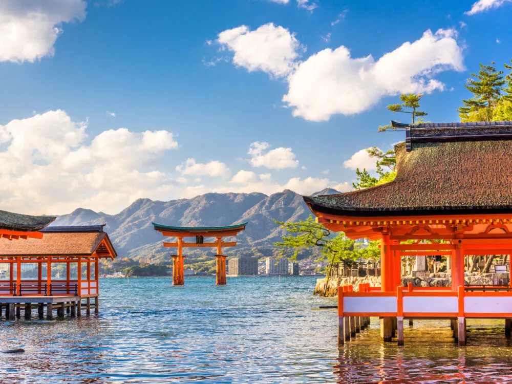 The floating shrine in Miyajima, one of the best places to visit in Japan