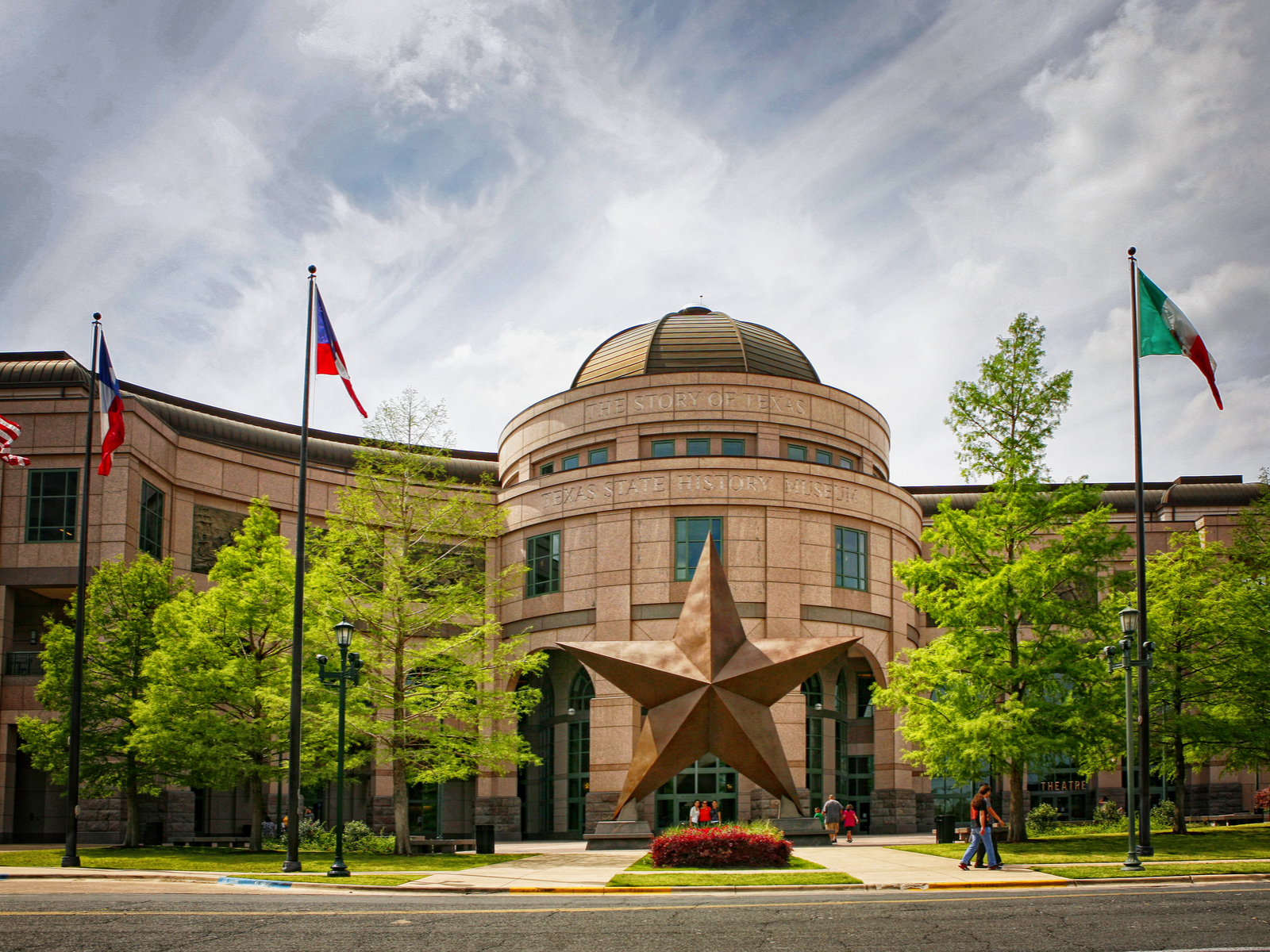 Exterior shot of one of the best things to do in Austin, the Bullock Texas State History Museum