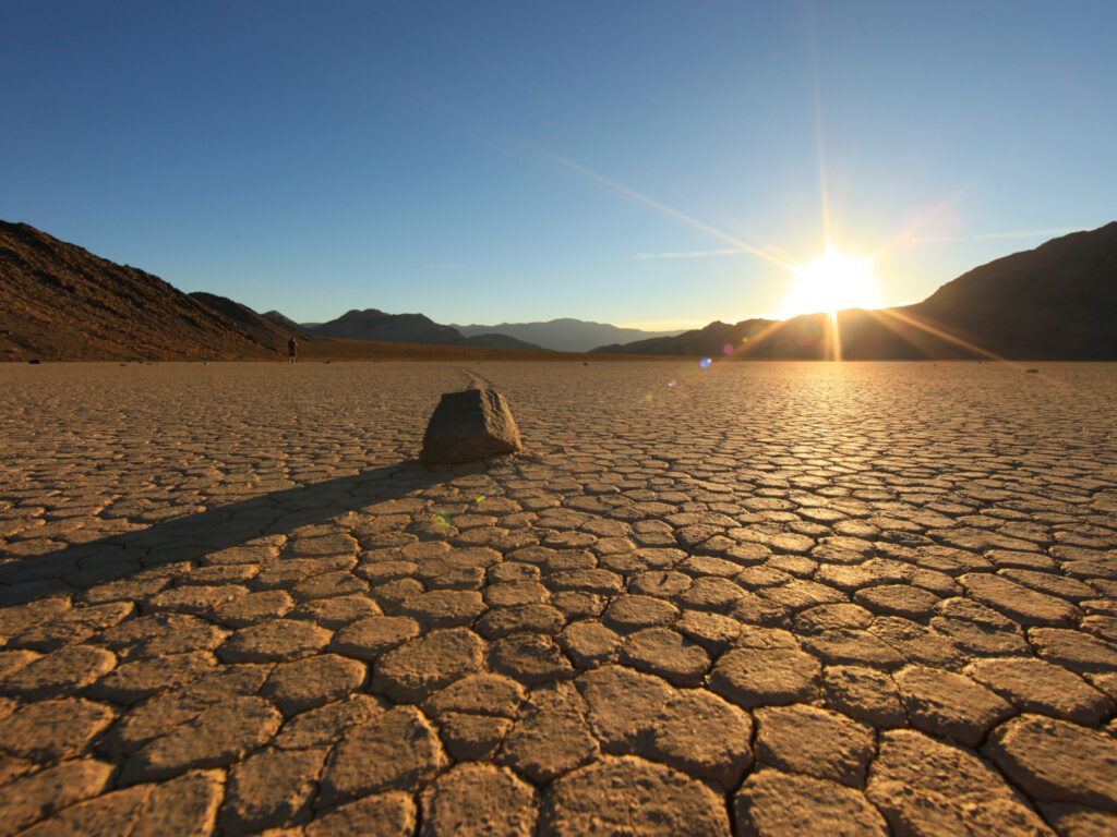 📅 The Best Time to Visit Death Valley in 2023