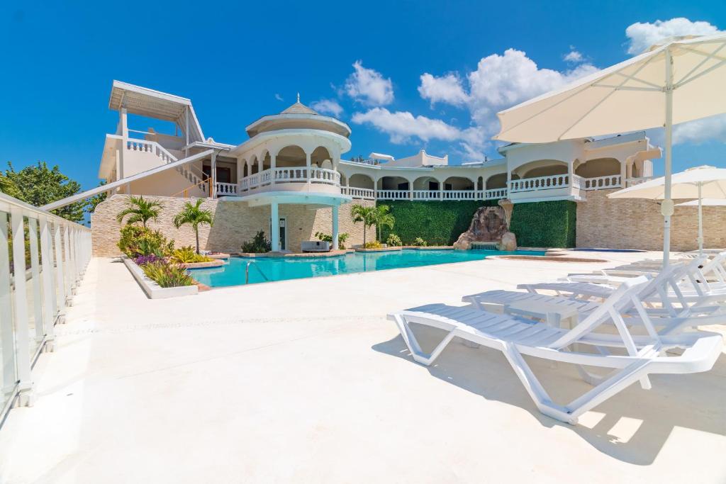Pool area at one of Jamaica's best all-inclusive resorts, the Travellers Beach Resort