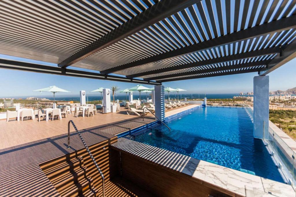 Rooftop pool at the Comfort Inn and Suites, one of the best all-inclusive resorts in Cabo