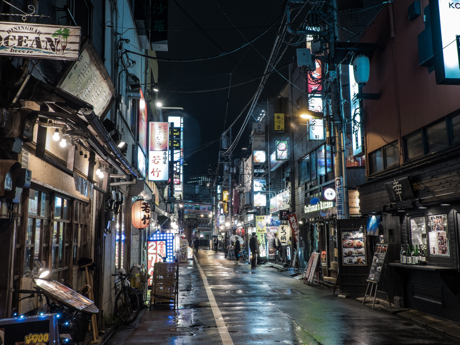 A narrow alley with lots of local bars during the worst time to visit Tokyo