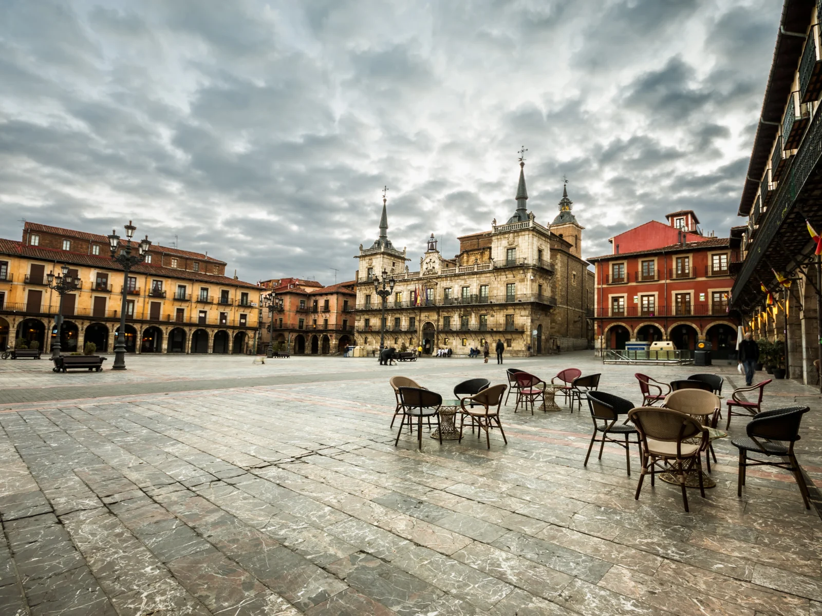 Rainy day in the plaza of Leon, Castilla during the worst time to visit Spain