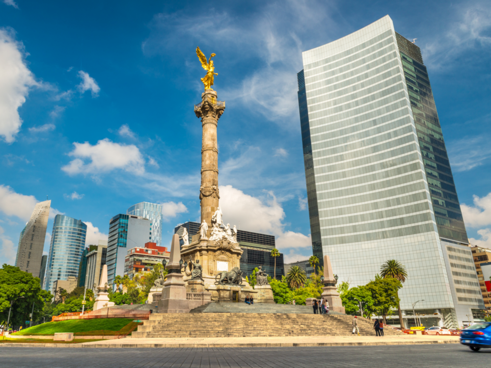 Angel of Independence statue pictured in the middle of a roundabout for a piece on the best time to visit Mexico City