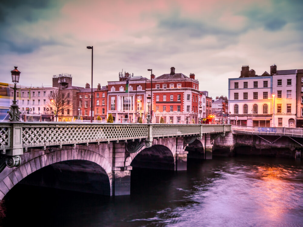 Grattan Bridge in Dublin during the best time to visit Ireland