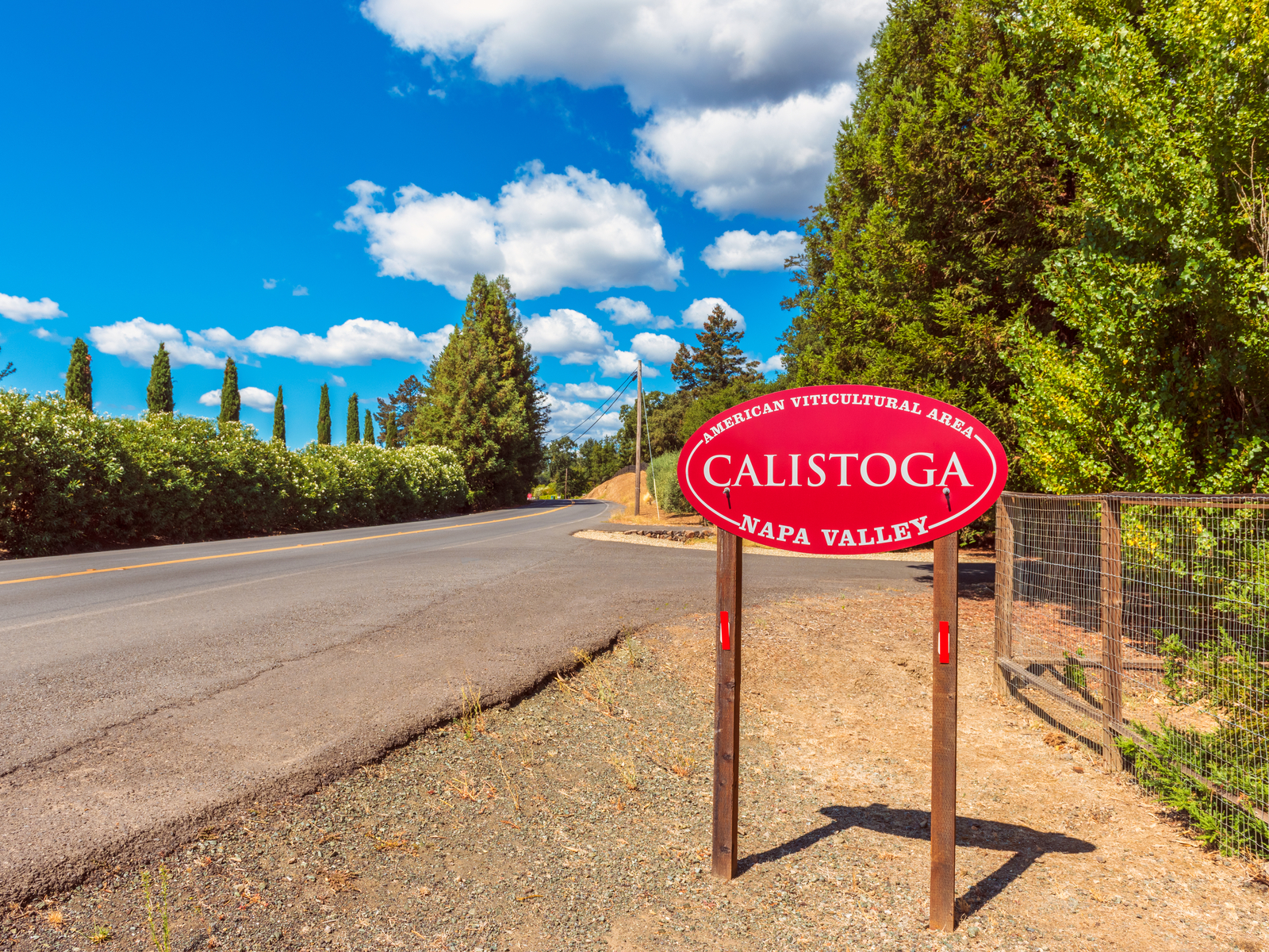 Entrance sign to Calistoga during the Summer heat, the worst time to visit Napa Valley